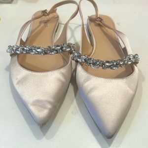 “Jewel” Badgley Mischka sling back flats in champagne. Size 10